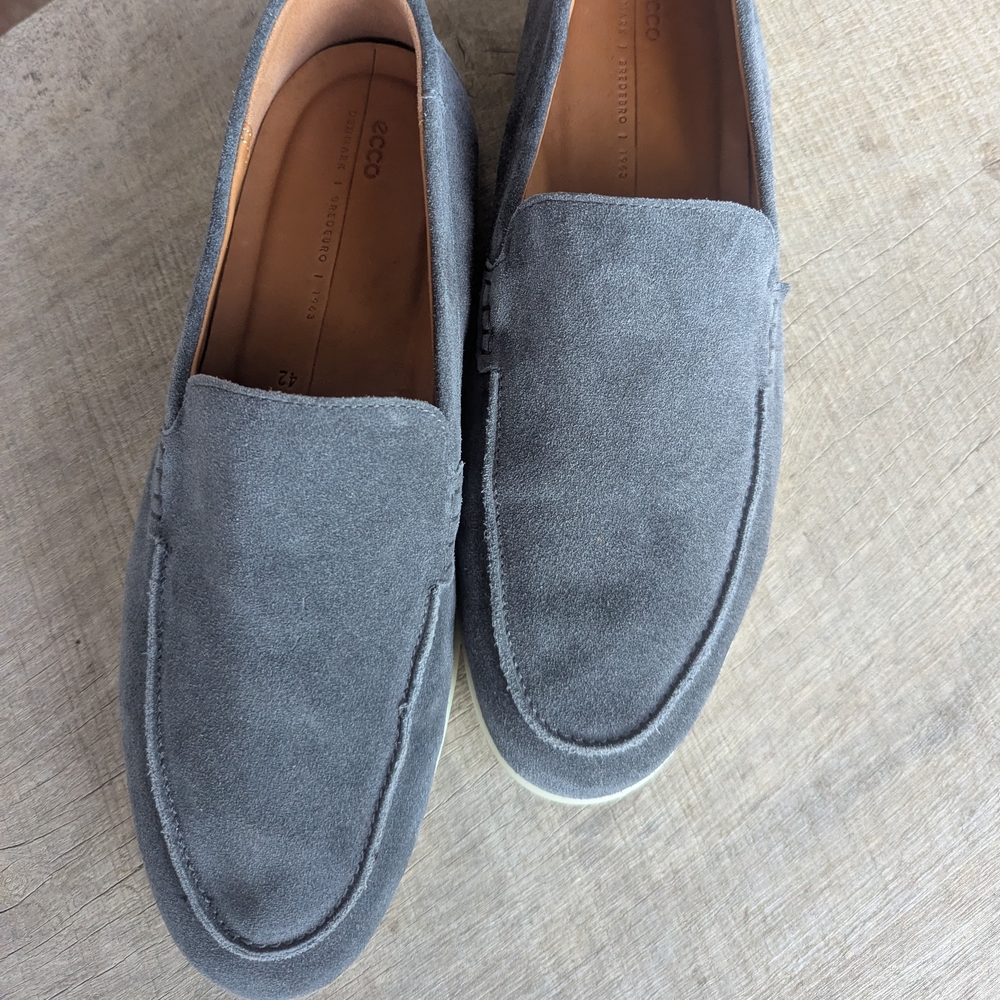ECCO Men's Grey Suede Slip-On Loafers